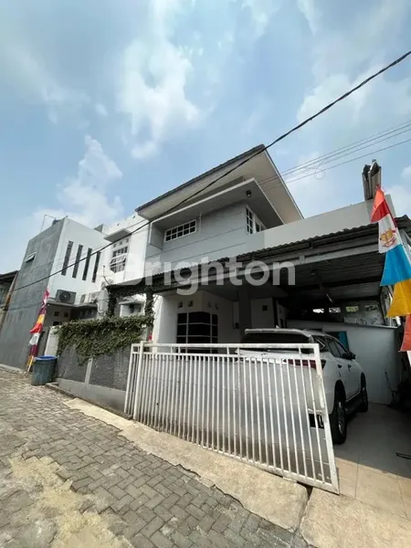 image RUMAH HOOK 2 LANTAI, MODERN & SIAP HUNI DEKAT TOL LIMO (1)