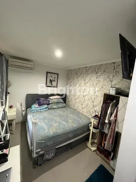 image RUMAH HOOK 2 LANTAI, MODERN & SIAP HUNI DEKAT TOL LIMO (4)