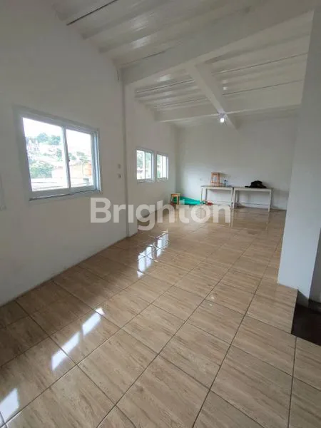 image GEDUNG OLAHRAGA  (2)