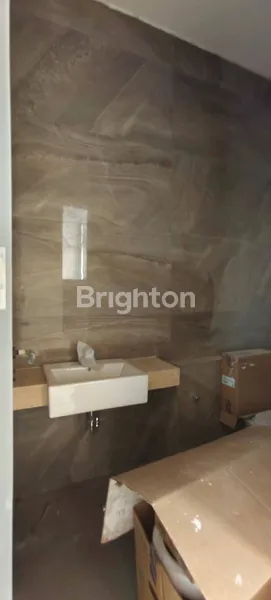 image DIJUAL RUMAH GRESS MINIMALIS LANGKA MURAH DAERAH CITRALAND SURABAYA (3)