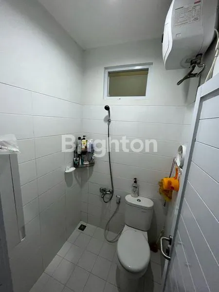 image RUMAH HOOK 2 LANTAI, MODERN & SIAP HUNI DEKAT TOL LIMO (8)