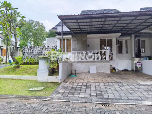 image RUMAH HOOK DAN ASRI GRAHA TAMAN PELANGI BSB MIJEN SEMARANG (1)