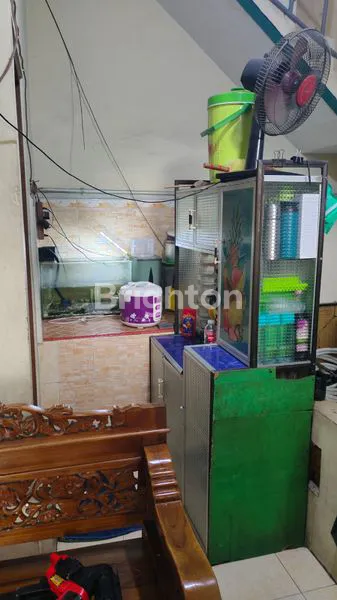 image RUKO MINIMALIS   STRATEGIS DI  JEMBATAN BESI BONUS AC, KURSI, UKIR JATI, BUKET TV (2)