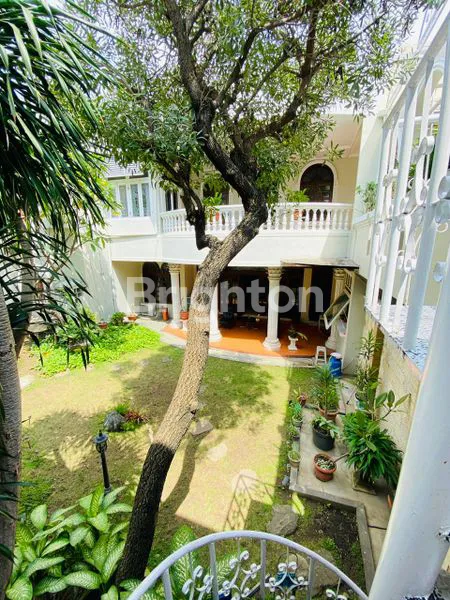 image RUMAH MEWAH FULLY FURNISHED 0 JALAN DHARMAHUSADA INDAH DEKAT GALAXY MALL-DEKAT MANYAR KERTOARJO (4)