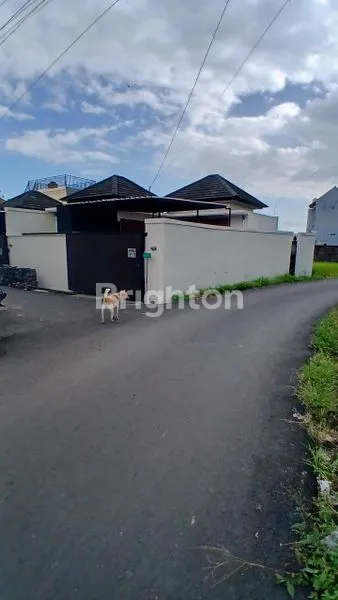 HUNIAN VILLA DI CELUK SUKAWATI UBUD GIANYAR