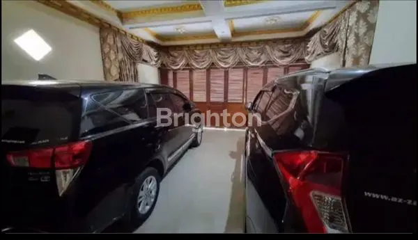 image RUMAH MEWAH BERGAYA MEDITERANIA DI JAKARTA TIMUR (7)