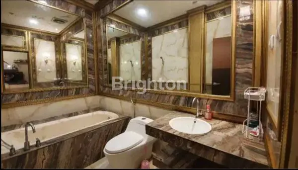 image RUMAH MEWAH BERGAYA MEDITERANIA DI JAKARTA TIMUR (5)