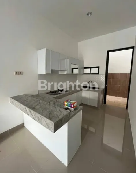 image RUMAH 2 LANTAI DI PUSAT KOTA JALAN ORO ORO PACARKELING  (2)