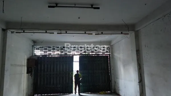 image RUKO DEPAN SUPERMARKET!!! RUKO 3 LANTAI DI  DENPASAR BARAT (6)