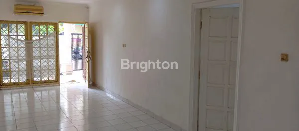 image RUMAH SEWA SEMI FURNISH 2+1 KT DI SUNTER AGUNG JAKARTA UTARA (3)