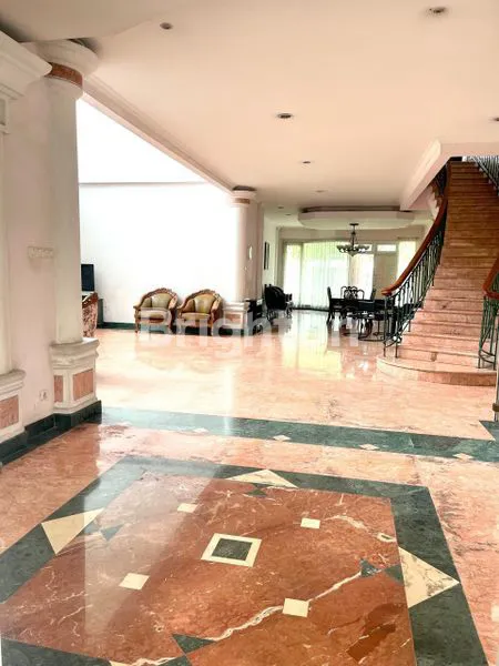 image RUMAH MEWAH HARGA RAMAH DI LINGKUNGAN ELIT PUSAT KOTA BOGOR (5)