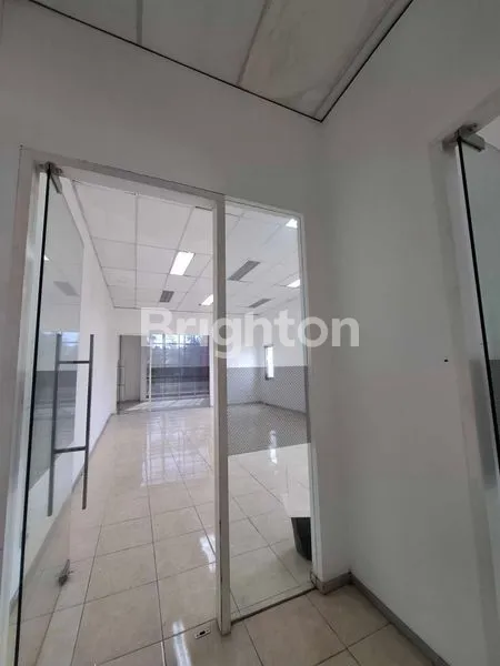 image RUKO SLAMET RIYADI SIAP PAKAI PRIME LOCATION 3 LANTAI (4)