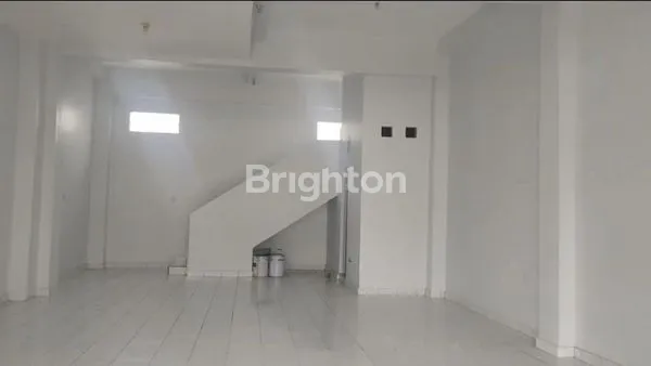 image RUKO STRATEGIS 3 LANTAI DI JL. PERUM DALUNG PERMAI, DEKAT PUSAT KOTA BADUNG (1)