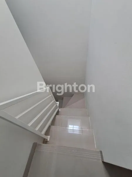 image MURAH !! RUMAH BARU SUNTER  2 KT SHM HADAP TIMUR BISA NEGO (8)