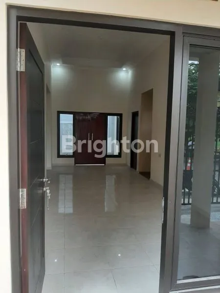 image RUMAH PANDUGO SIAP HUNI DEKAT RAYA MERR RUNGKUT, BARUK, PENJARINGAN, NIRWANA EKSEKUTIF, WONOREJO, MEDOKAN ASRI, AKSES TOL, PONDOK TJANDRA (2)