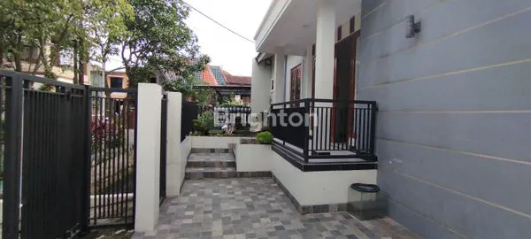 image RUMAH FULLY-FURNISHED SIAP HUNI DI JL. BUNGA-BUNGA, LOWOKWARU MALANG (1)