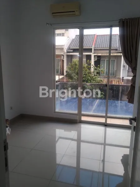 image RUMAH 2 LANTAI DIBSD RESIDENCE ONE DEKAT FASILITAS (5)