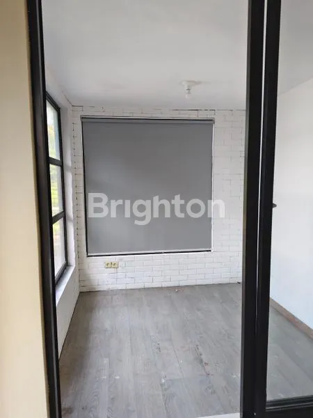 image RUMAH BESAR DALAM KOMPLEK UK 10X20 AKSES JALAN 2 MOBIL JAKARTA UTARA (4)