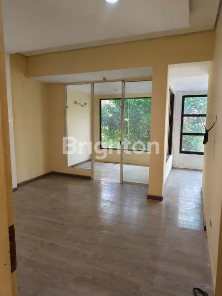 image RUMAH BESAR DALAM KOMPLEK UK 10X20 AKSES JALAN 2 MOBIL JAKARTA UTARA (1)