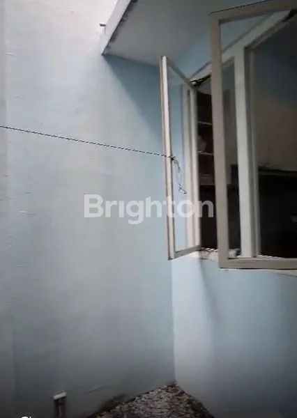 image RUMAH DI PERUM DHARMA INDAH REGENCY SURABAYA (5)