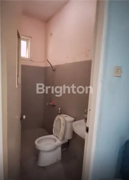 image RUMAH DI PERUM DHARMA INDAH REGENCY SURABAYA (6)