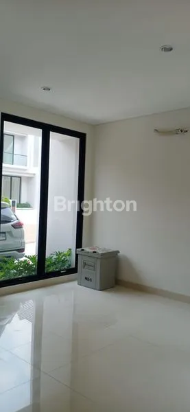 image DI JUAL RUMAH MODERN DI SUMMARECON BOGOR CLUSTER PINEWOOD, DEKAT GERBANG TOL SELATAN (TOL JAGORAWI) HANYA SEKITAR 3-7 MENIT, 20 MENIT KE STASIN BOGOR PERJALANAN DENGAN MOBIL, DEKAT TERMINAL BARANANGSIANG 15 MENIT (2)