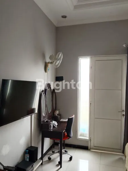 image RUMAH 2 LANTAI BANGUNAN BARU 5 TAHUN WESTERN VILLAGE SURABAYA (4)