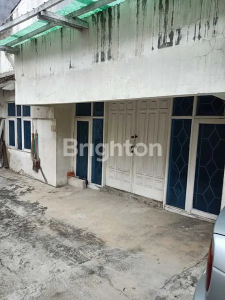 image RUMAH TUA 2½ LANTAI DI PAKUWON JELAMBAR JAKARTA BARAT (1)