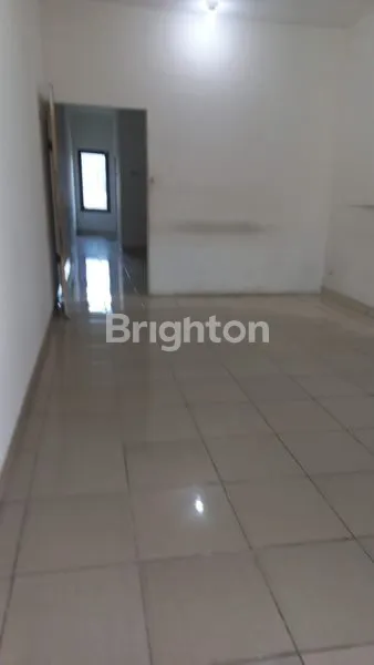 image RUMAH SIAP HUNI 3 LANTAI ROXY (8)