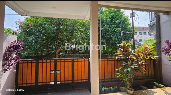 image HUNIAN KEREN DAN CANTIK DAERAH DEPOK (2)