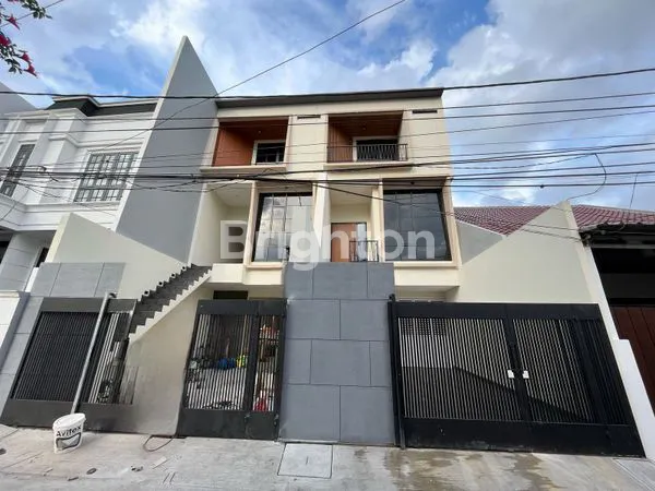 image RUMAH BARU BANGUNAN MANDIRI  3 LANTAI – TOMANG, JAKARTA BARAT (1)