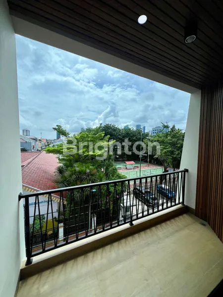 image RUMAH BARU BANGUNAN MANDIRI  3 LANTAI – TOMANG, JAKARTA BARAT (8)