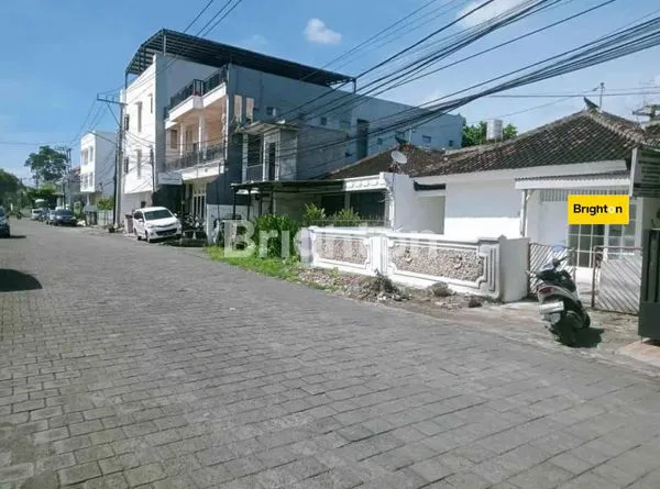RUMAH STRATEGIS COCOK UNTUK HUNIAN TAMAN GRIYA JIMBARAN