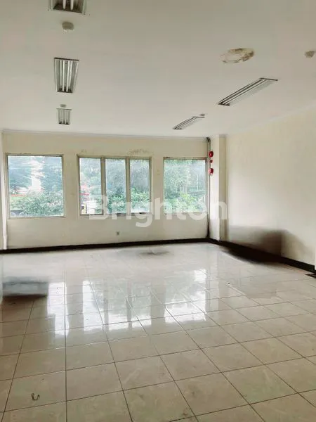 image RUKO LUAS & SIAP USAHA – 3 MENIT KE TOL JORR, AEON, & STASIUN TANJUNG BARAT! (6)