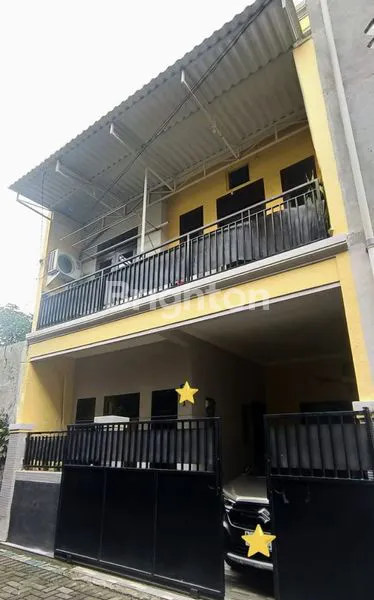 RUMAH SIAP HUNI 2 LANTAI DI KALIJUDAN, DEKAT FASILITAS PENTING SURABAYA TIMUR
