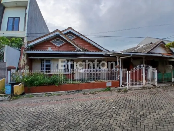image MURAH! JUAL RUMAH HITUNG TANAH SHM DI NIRWANA EKSEKUTIF, RUNGKUT - SURABAYA (3)