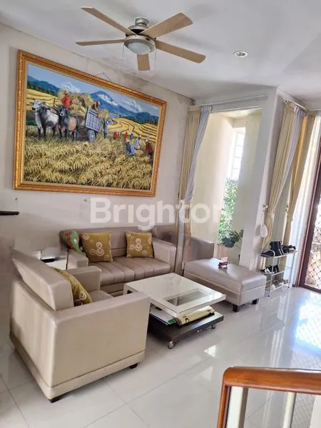 image RUMAH 2 LANTAI FURNISHED ,DI LINGKUNGAN NYAMAN ,  TERAWAT & SIAP HUNI CITRA GARDEN (2)