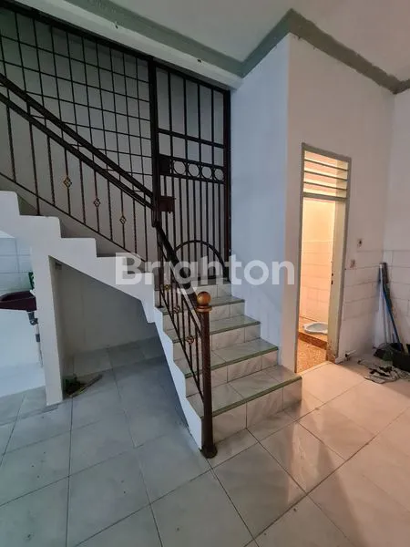 image RUKO SIAP HUNI 3 LANTAI JELAMBAR (2)