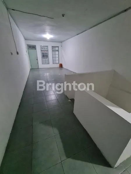 image RUKO SIAP HUNI 3 LANTAI JELAMBAR (7)