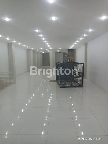 image RUANG USAHA 3 LANTAI SIAP PAKAI AREA KALICACING SIDOMUKTI SALATIGA (8)