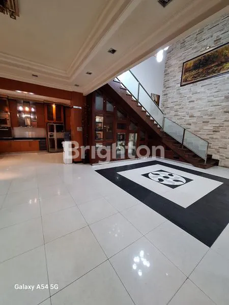 image DISEWAKAN RUMAH DI GUDANG PELURU SELATAN (4)