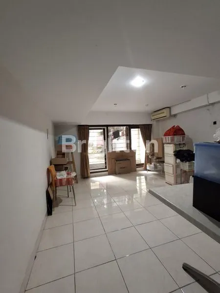 image RUMAH 2 LANTAI DAN TANAH GREEN VILLE (5)