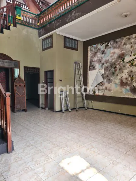 image RUMAH DESAIN ETNIK STRATEGIS 50M SAMPING LIVING PLAZA SAWOJAJAR KOTA MALANG (6)