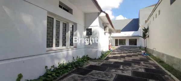 image RUMAH HERITAGE DI JANTUNG KOTA MALANG ±50 METER KE JL RAYA IJEN KOTA MALANG (2)