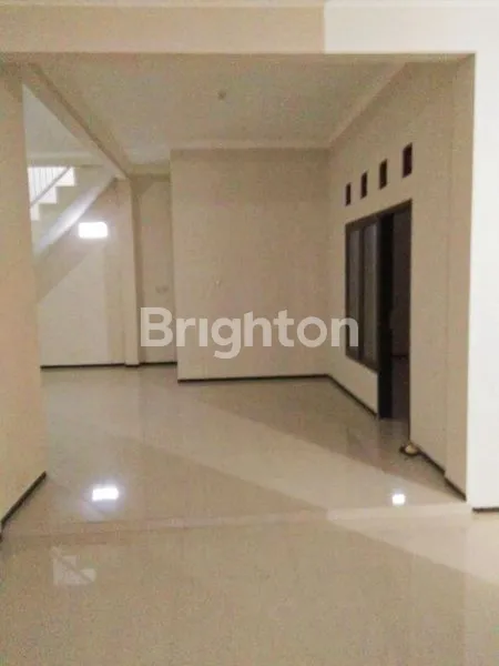 image RUMAH BAGUS 2 LT SIAP HUNI DISEWAKAN MURAH DI BANDULAN KOTA MALANG (3)