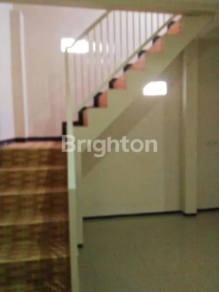 image RUMAH BAGUS 2 LT SIAP HUNI DISEWAKAN MURAH DI BANDULAN KOTA MALANG (6)