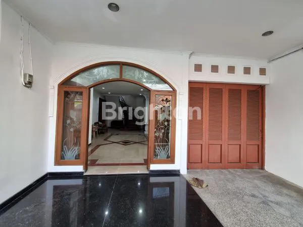 image RUMAH MEWAH STRATEGIS (1)