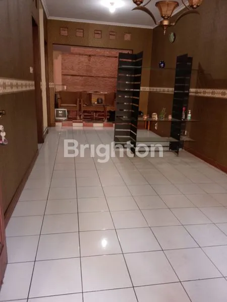 image RUMAH CANTIK SIAP HUNI LOKASI SRATEGIS (3)