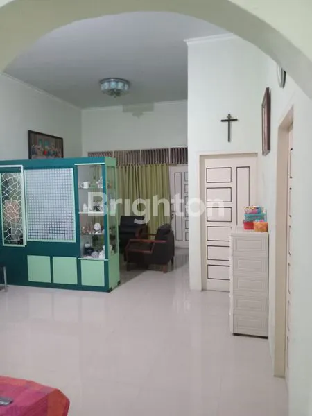 image RUMAH MEWAH YANG MENAWAN DENGAN LOKASI STRATEGIS DI PEKANBARU, RIAU. (3)