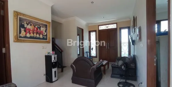 image RUMAH DI PASAR KLIWON SOLO (3)